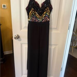 Almost Famous Black Garment